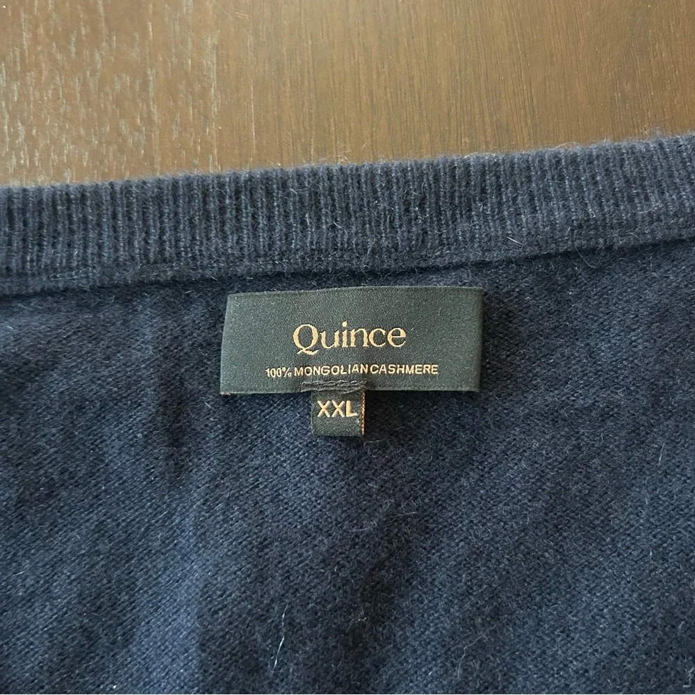 Quince 100% Mongolian Cashmere Women’s  V-Neck Sweater in Navy Size XXL - Picture 2 of 10